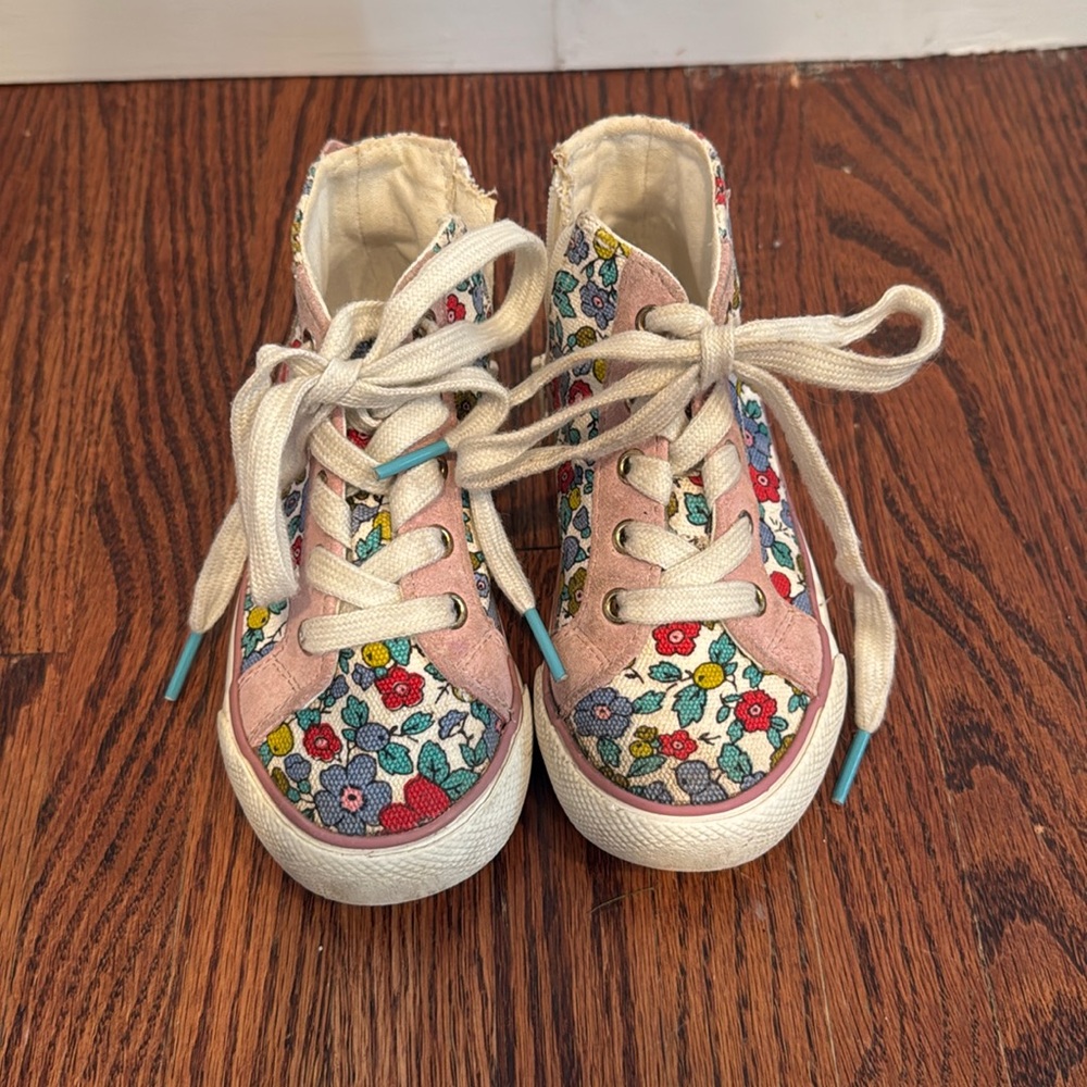 Mini Boden Hightops with Horse Size 26